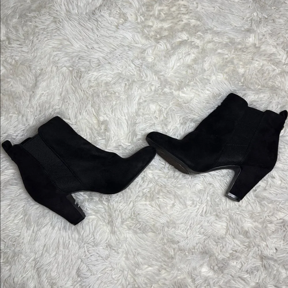 BCBGeneration Elegant Black Ankle Booties